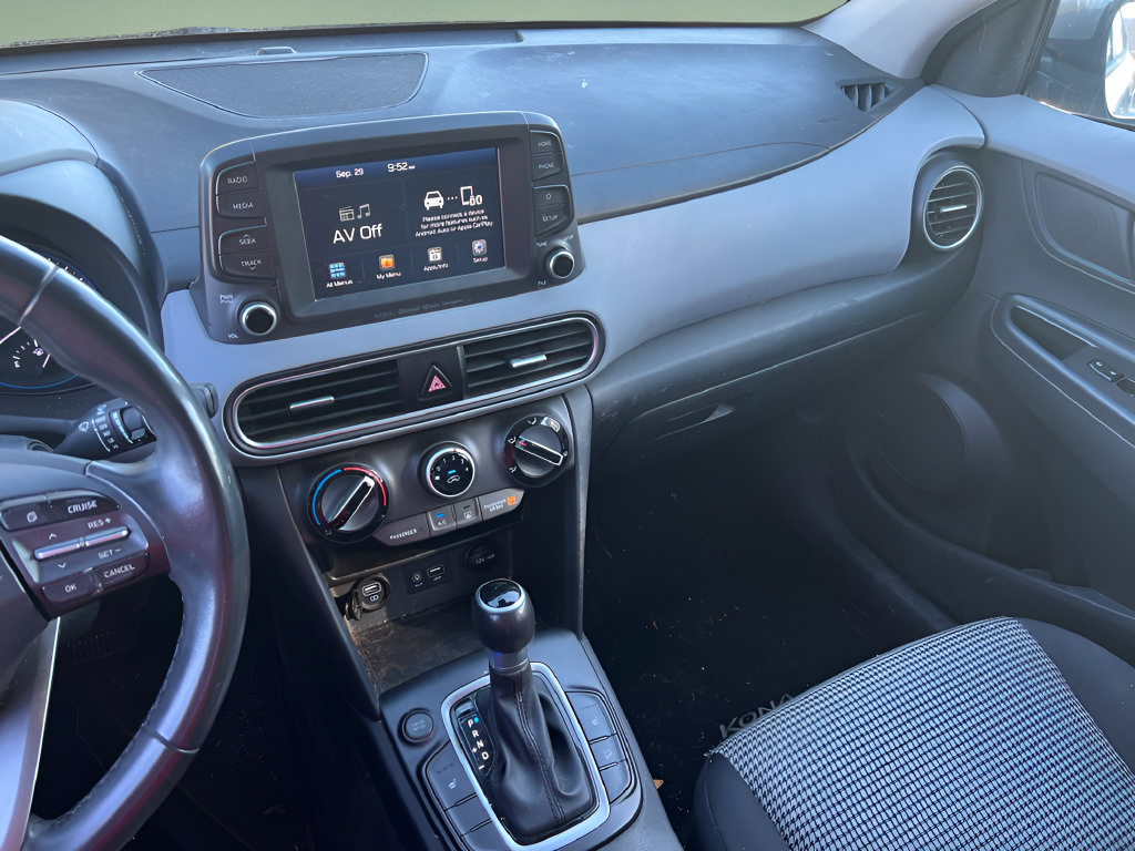 Used 2019 Hyundai Kona SEL w/ SEL Tech Package 02 FWD image 24