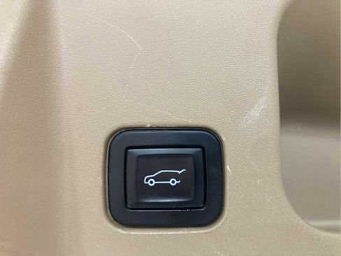 Used 2011 Cadillac CTS Premium image 35