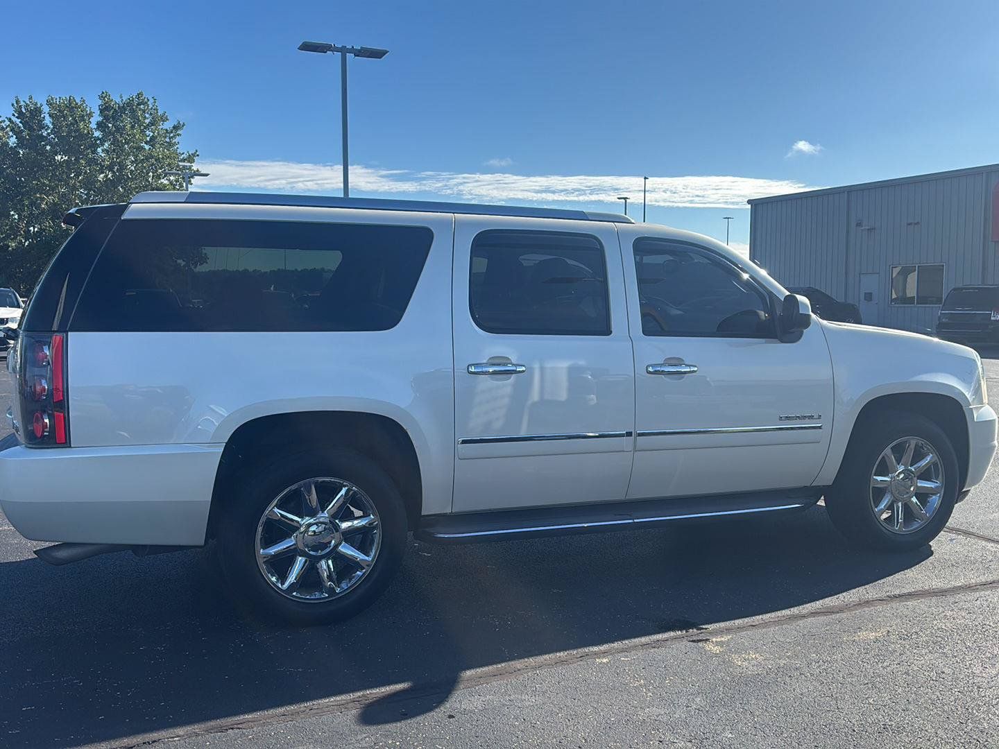 Used 2013 GMC Yukon XL Denali AWD/4WD image 7