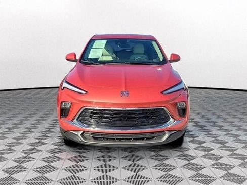 Used 2024 Buick Encore GX Preferred image 2