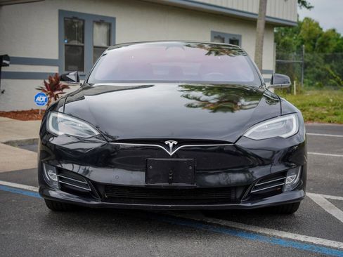 Used 2018 Tesla Model S 75D AWD/4WD image 2