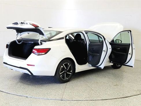 Used 2024 Nissan Sentra SV FWD image 12