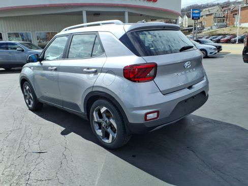 Used 2023 Hyundai Venue SEL w/ Cargo Package image 3