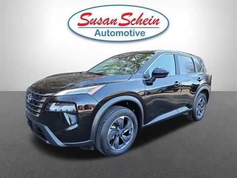 Used 2024 Nissan Rogue SV image 1
