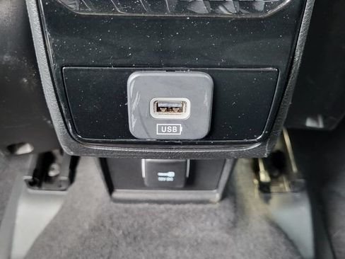 Certified 2023 Jeep Compass Limited AWD/4WD image 23