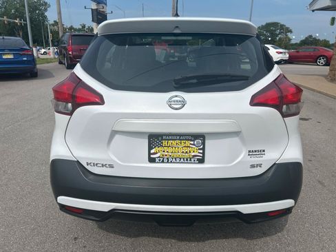 Used 2019 Nissan Kicks SR w/ SR Premium Package FWD image 6