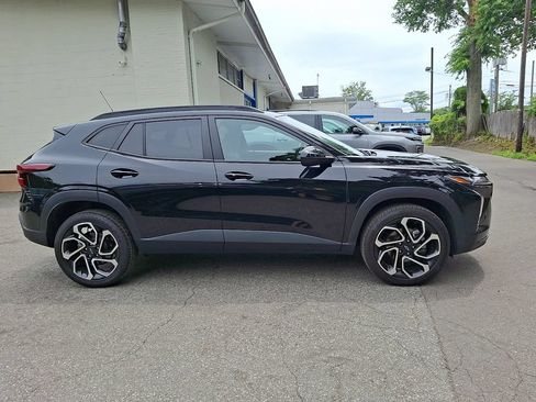 Used 2024 Chevrolet Trax RS w/ Driver Confidence Package FWD image 8