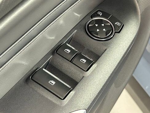 Used 2025 Ford Mustang GT Premium image 36