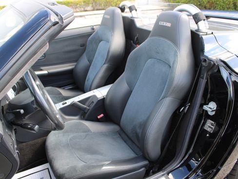Used 2005 Chrysler Crossfire Convertible image 19