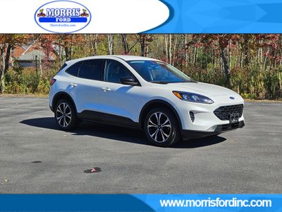 Used 2022 Ford Escape SE w/ SE Sport Appearance Package
