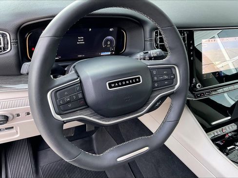 Used 2022 Jeep Wagoneer Series II image 14