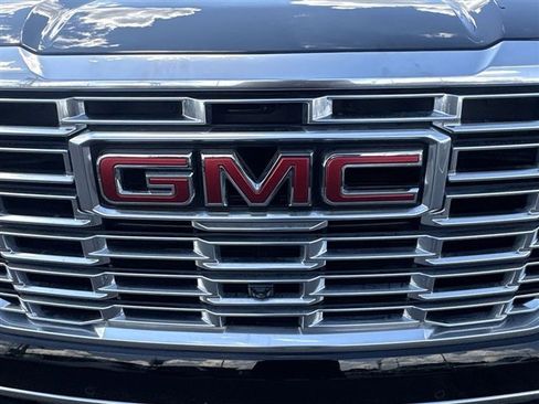 Certified 2026 GMC Yukon XL Denali w/ Denali Reserve Package AWD/4WD image 31