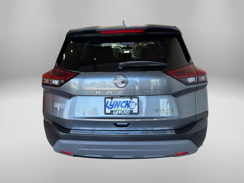 Used 2021 Nissan Rogue SV AWD/4WD image 4