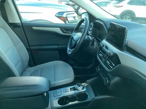 Used 2022 Ford Escape SE w/ Convenience Package FWD image 15