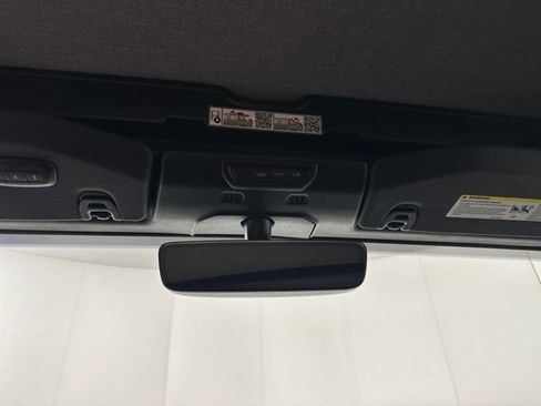 Used 2023 Jeep Wrangler Unlimited Sahara image 24