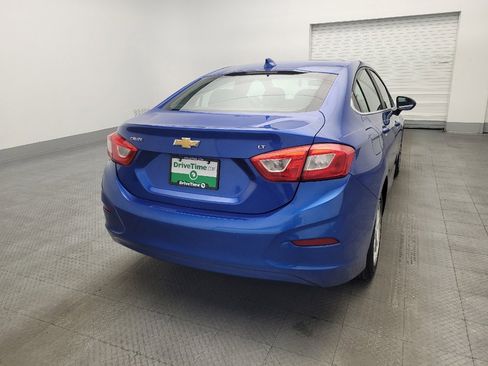 Used 2017 Chevrolet Cruze LT w/ Convenience Package image 7