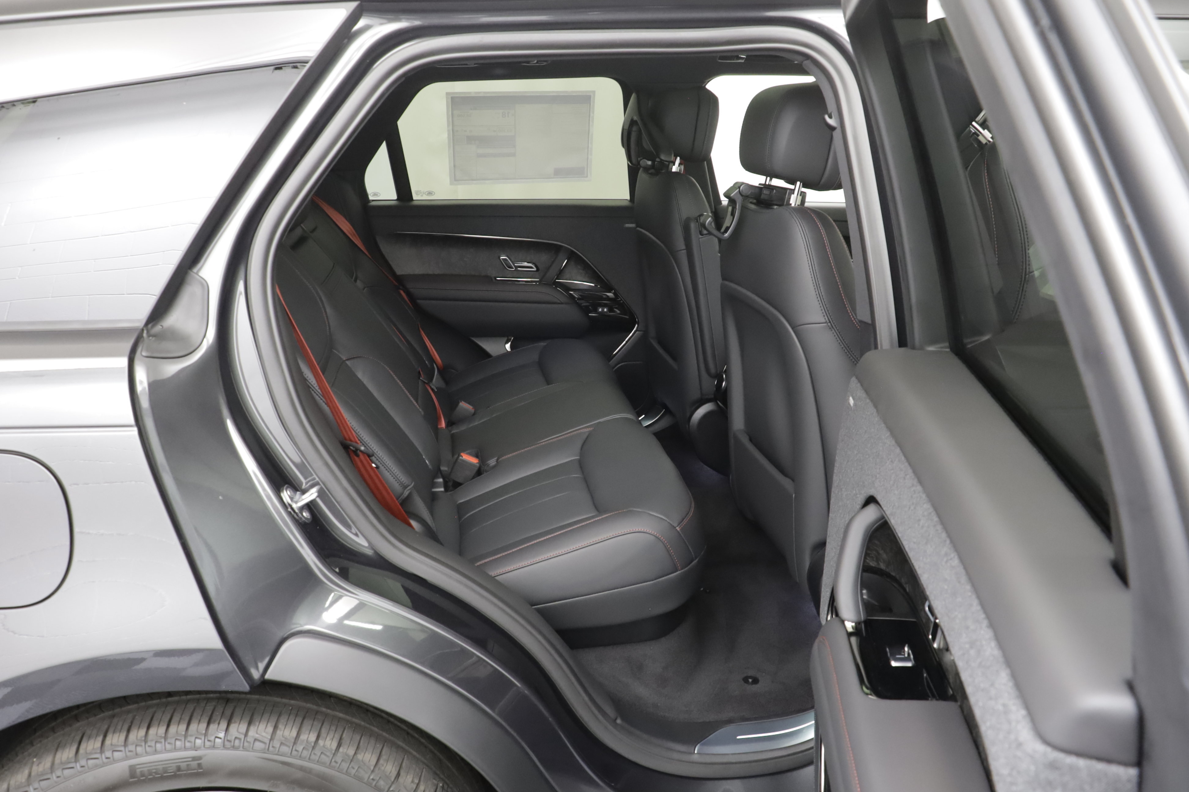 New 2027 Land Rover Range Rover Sport Dynamic SE AWD/4WD image 24