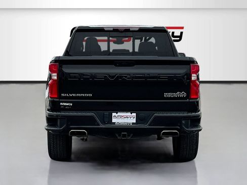 Used 2021 Chevrolet Silverado 1500 High Country w/ Technology Package AWD/4WD image 6