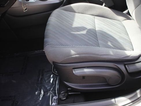 Used 2024 Kia Seltos LX image 19