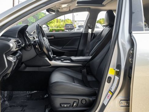 Used 2017 Lexus IS 200t RWD image 34