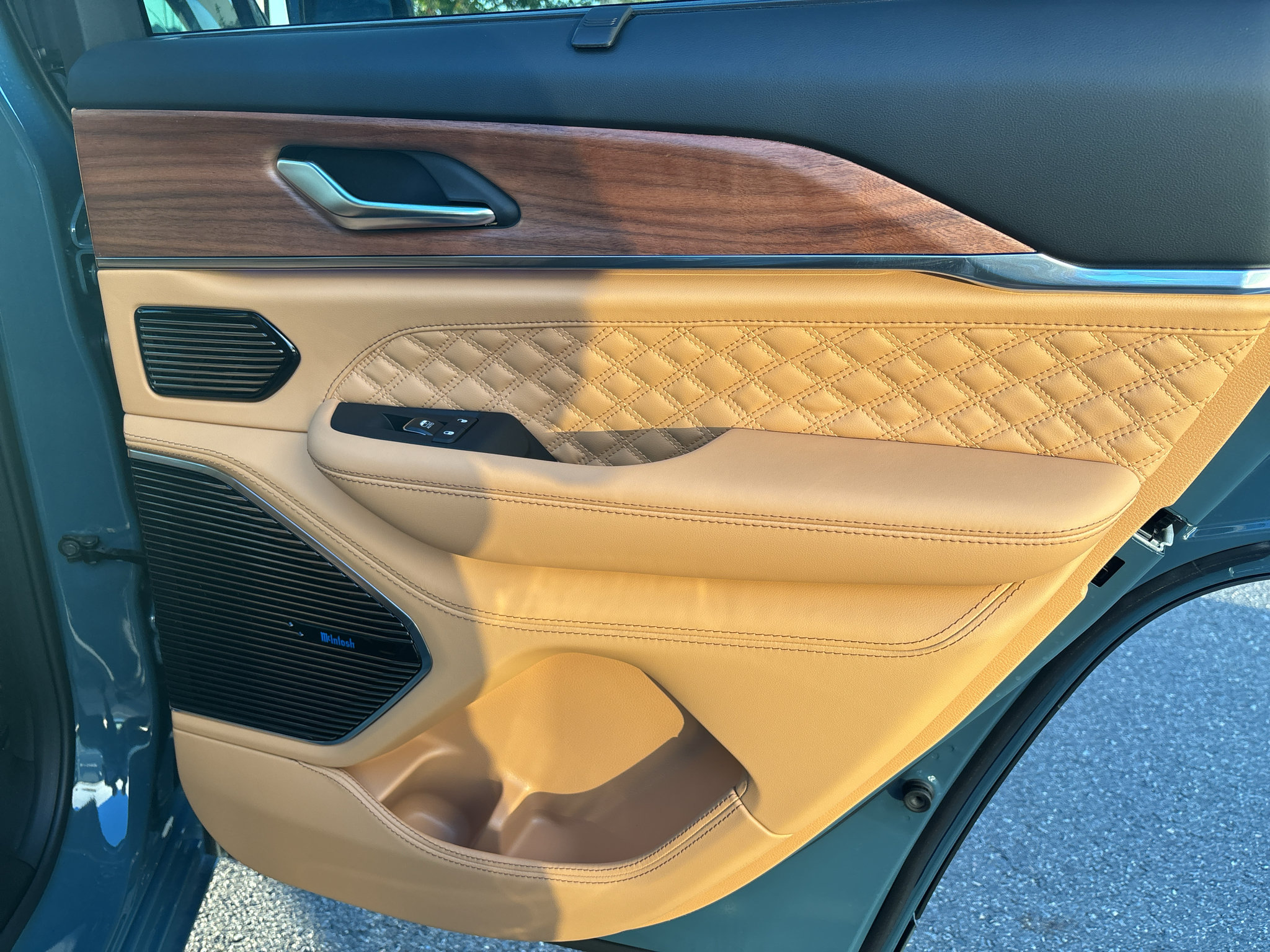 New 2027 Jeep Grand Cherokee Summit AWD/4WD image 24