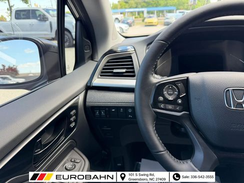Used 2024 Honda Odyssey Touring image 12