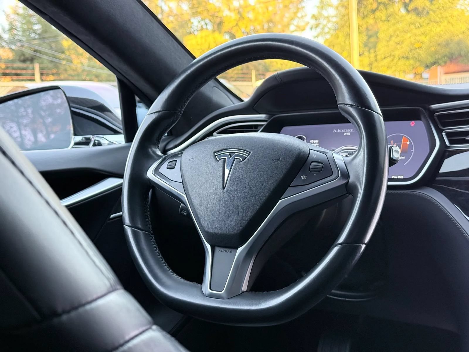 Used 2016 Tesla Model S 70 RWD image 18
