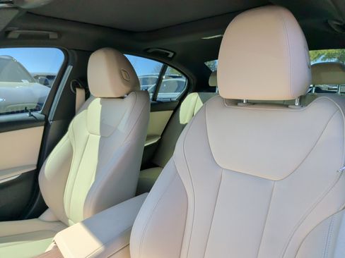 Used 2020 BMW 330i Sedan w/ Convenience Package image 24