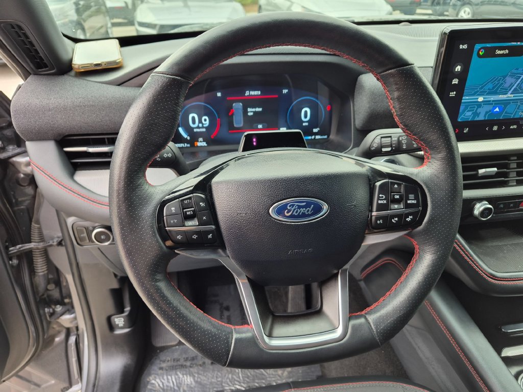 Used 2025 Ford Explorer ST-Line w/ ST-Line Street Pack AWD/4WD image 22