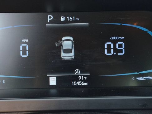 Used 2025 Hyundai Elantra SE FWD image 14