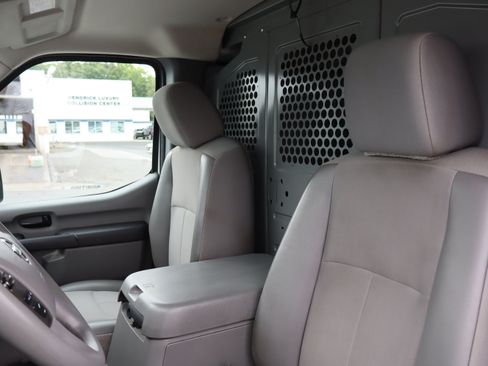 Used 2021 Nissan NV 2500 SV w/ Back Door Glass Package RWD image 17
