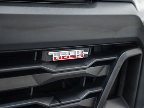 Used 2023 Chevrolet Colorado Trail Boss w/ LPO, Dark Essentials Package AWD/4WD image 12