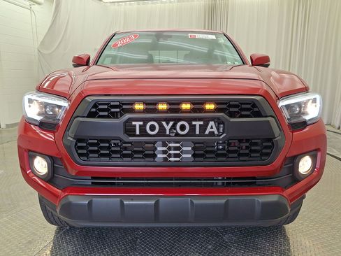 Certified 2023 Toyota Tacoma SR5 w/ Technology Package AWD/4WD image 32