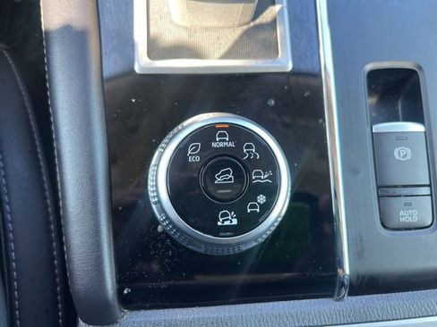 Used 2024 Mitsubishi Outlander SE image 51