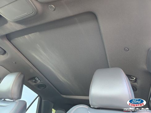 New 2026 Ford Explorer ST-Line w/ ST-Line Street Pack image 7