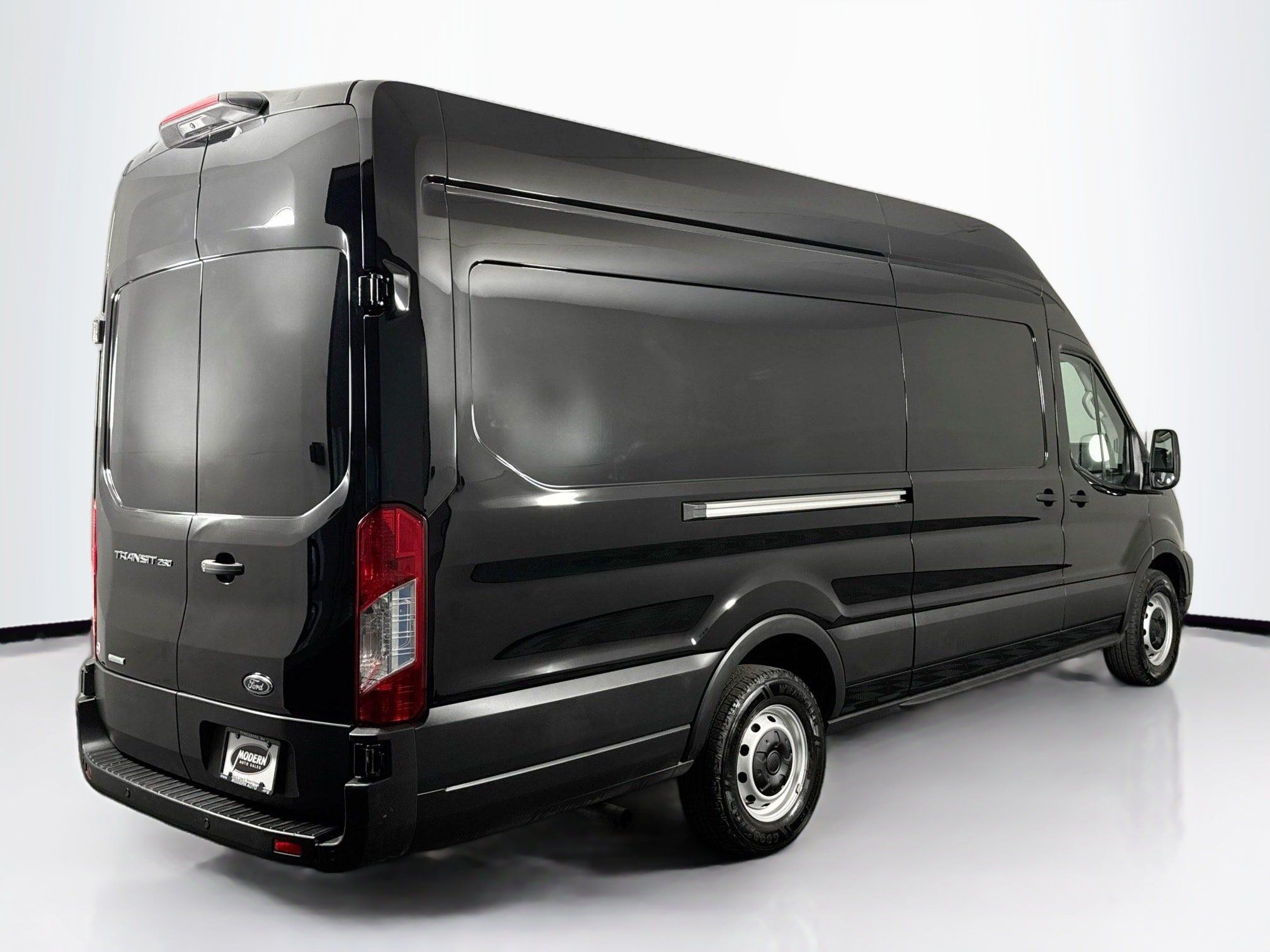 Used 2023 Ford Transit 250 148 High Roof Extended w/ Load Area Protection Package RWD image 15