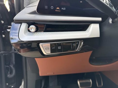 New 2026 Cadillac Optiq Sport 2 image 31