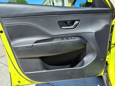Used 2024 Hyundai Kona Limited FWD image 17