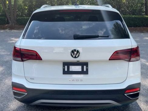 Used 2024 Volkswagen Taos SE FWD image 8