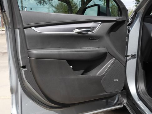 Certified 2023 Cadillac XT6 Luxury image 19