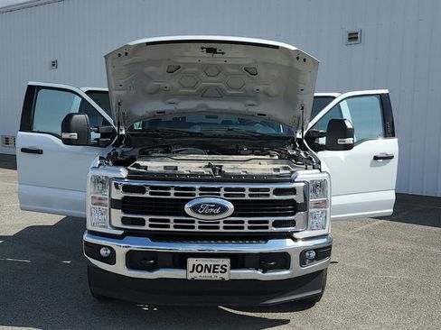 Used 2024 Ford F250 XLT image 29