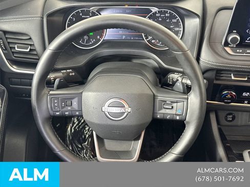 Used 2025 Nissan Rogue SV FWD image 27