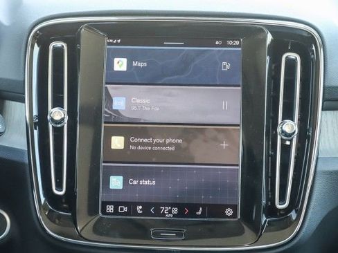 Used 2025 Volvo XC40 B5 Core w/ Protection Package Premier image 16