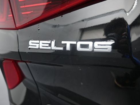 Used 2023 Kia Seltos EX AWD/4WD image 37