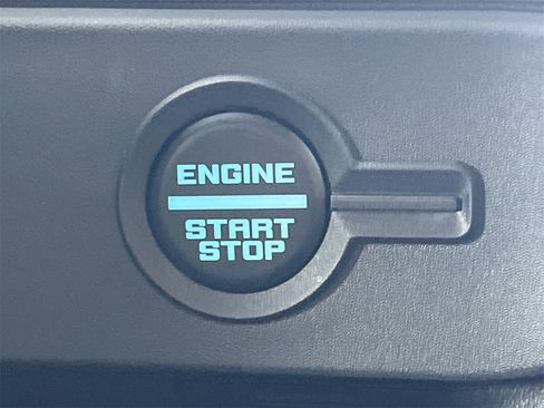 New 2025 Ford Bronco Badlands image 5