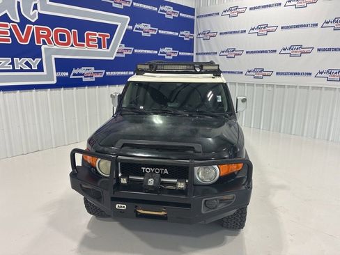 Used 2014 Toyota FJ Cruiser 4WD w/ Convenience Package image 12