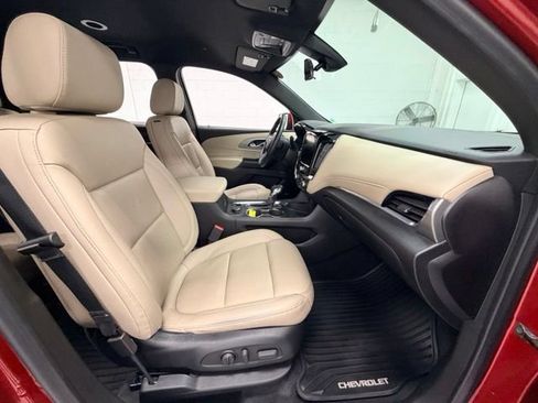Certified 2023 Chevrolet Traverse LT w/ LT Premium Package FWD image 31