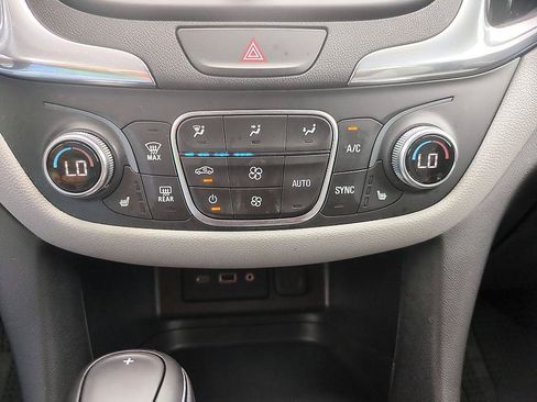 Used 2019 Chevrolet Equinox LT FWD image 22