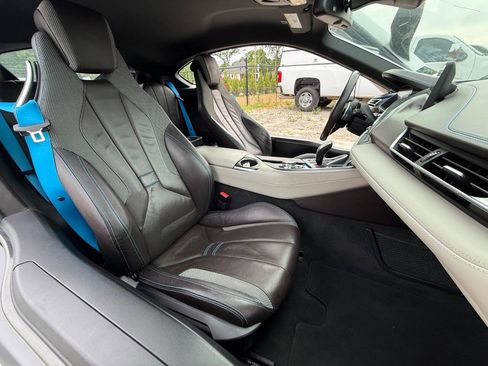 Used 2016 BMW i8 AWD/4WD image 25