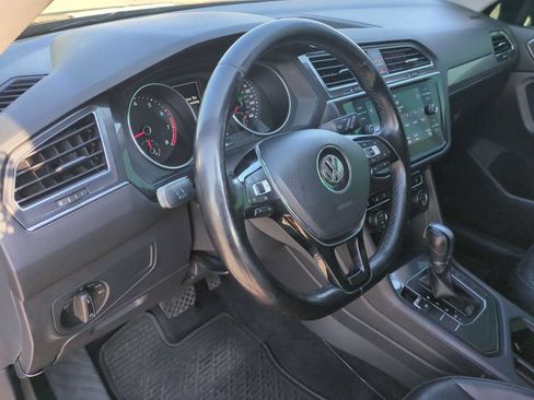 Used 2018 Volkswagen Tiguan SE FWD image 10
